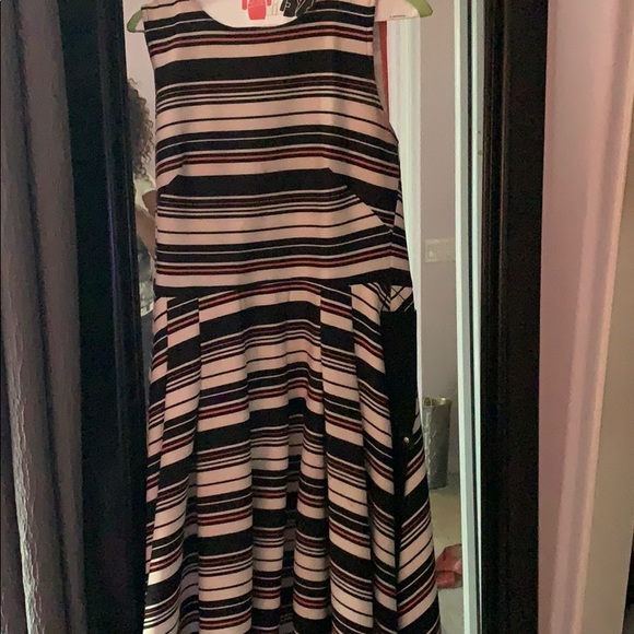 Dresses & Skirts - I am selling dresses